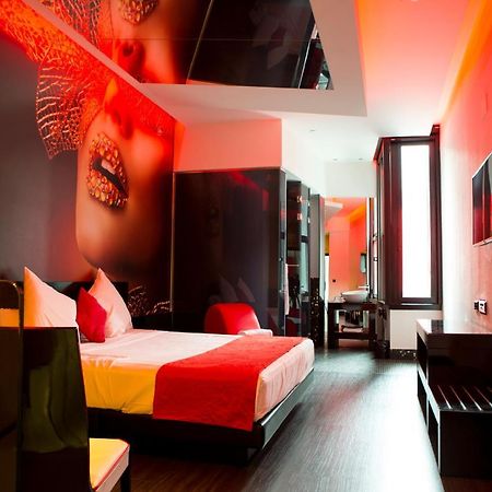 Hotel Loob Madrid (Adults Only) Torrejon de Ardoz Exterior photo