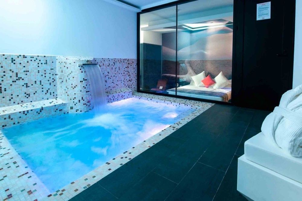 Hotel Loob Madrid (Adults Only) Torrejon de Ardoz Exterior photo