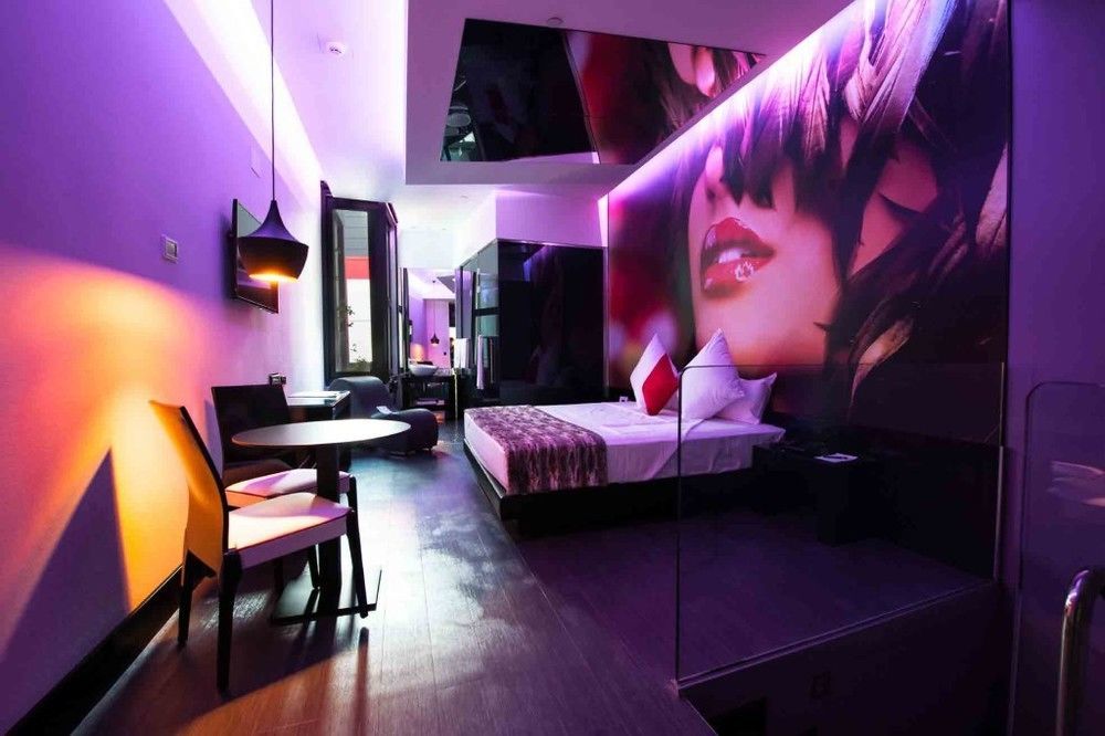 Hotel Loob Madrid (Adults Only) Torrejon de Ardoz Exterior photo