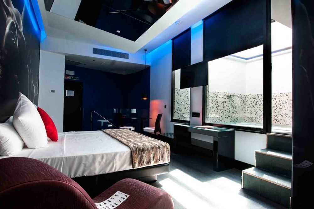 Hotel Loob Madrid (Adults Only) Torrejon de Ardoz Exterior photo
